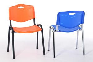 Die Kunststoffstühle Iso Plus KS sind hygienisch